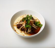 Говяжьи щёчки с вешенками