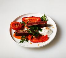 Стейк с соусом ромеско