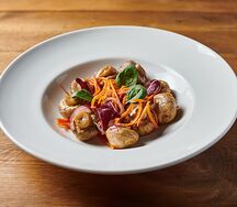 Маринованные шампиньоны с овощами