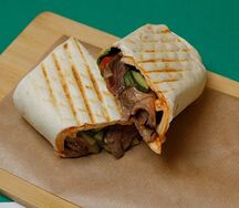 Ролл с ростбифом