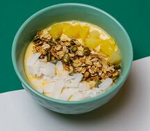 Смузи-боул Пина колада