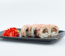 Ролл в беконе