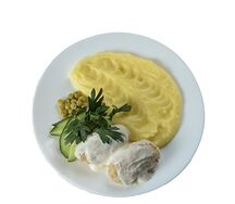 Ленивые голубцы с картофельным пюре