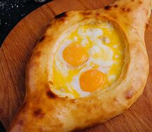 Двойной хачапури по-аджарски