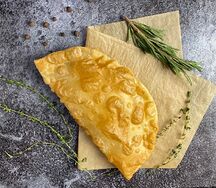 Чебурек с мясом и сыром