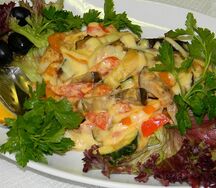 Судак с овощами