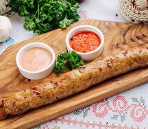 Колбаса с паприкой и хлопьями чили