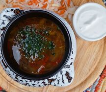 Щи из квашеной капусты с говядиной