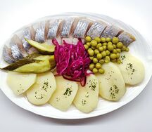 Сельдь с картофелем