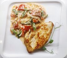 Куриная грудка гриль с овощным рататуем