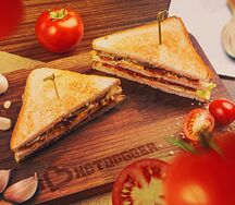 С разным мясом (пепперони, бекон)