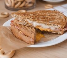 Гриль-чиз с ветчиной