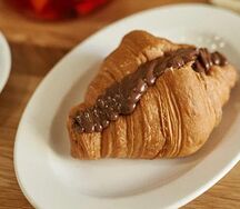 Круассан с Нутеллой и бананом