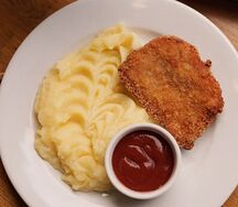 Шницель с пюре