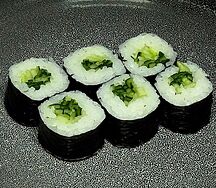 Маки-ролл с чукой