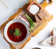 Борщ с щечками