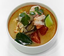 Big Том ям с креветками и куриным филе