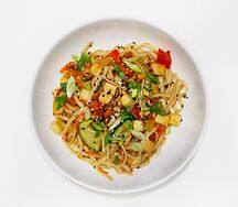 Лапша удон с тофу и овощами