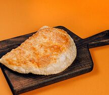 Чебурек с картофелем и сыром сулугуни