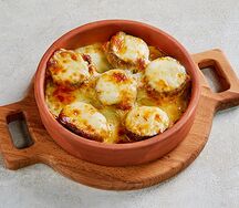 Запеченные грибы с сыром