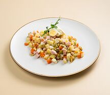 Оливье с маринованными огурчиками 
