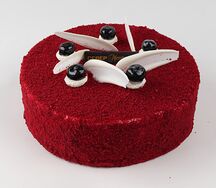 Торт Красный бархат с голубикой