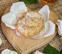 Пирожное Булочка Метрополь с натуральными сливками