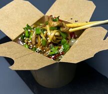 Wok удон с курицей терияки 