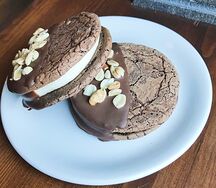 Whoopie Cookie Сникерс