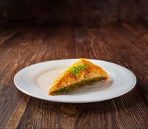 Треугольник с грецким орехом