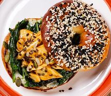 Веган кура, шпинат, сливочный соус