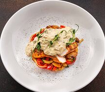 Куриная грудка с овощами