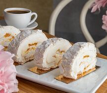 Меренговый рулет Манго-маракуйя