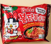 Лапша со вкусом острой курицы и кимчи