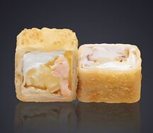 Жареная тортилья с курицей и ананасом