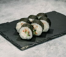 Чиз Маки с угрем