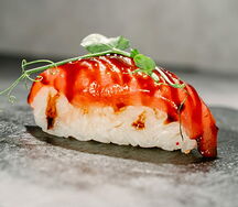 Суши с тунцом