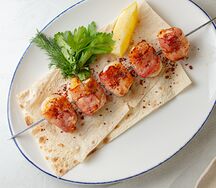 Креветки в беконе