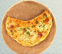 Пирог с лососем и сыром