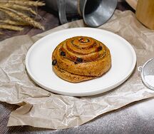 Любимчик с маком и изюмом