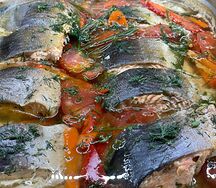 Горбуша, запечённая с овощами