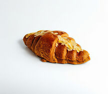 Миндальный круассан
