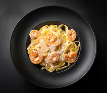 Паста с Тигровыми креветками в сливочном соусе