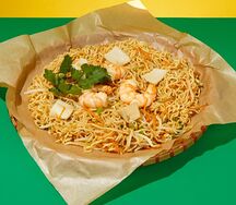 Жареная лапша с морепродуктами 