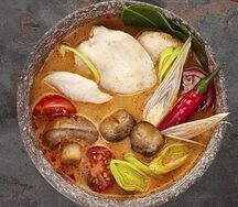Суп Том ям с курицей
