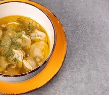 Пельмени Чучвара с бульоном домашние
