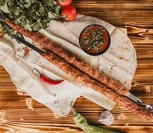 Люля, цыпленок попал в мясорубку