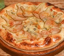 Хачапури с грушей и сыром дорблю