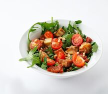 Салат с руколой и баклажанами