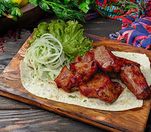 Шашлык из свиной шеи в лаваше